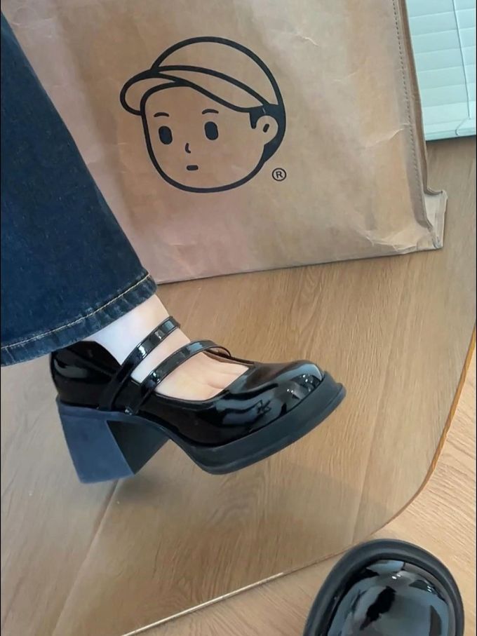 圆头 浅口鞋 皮革