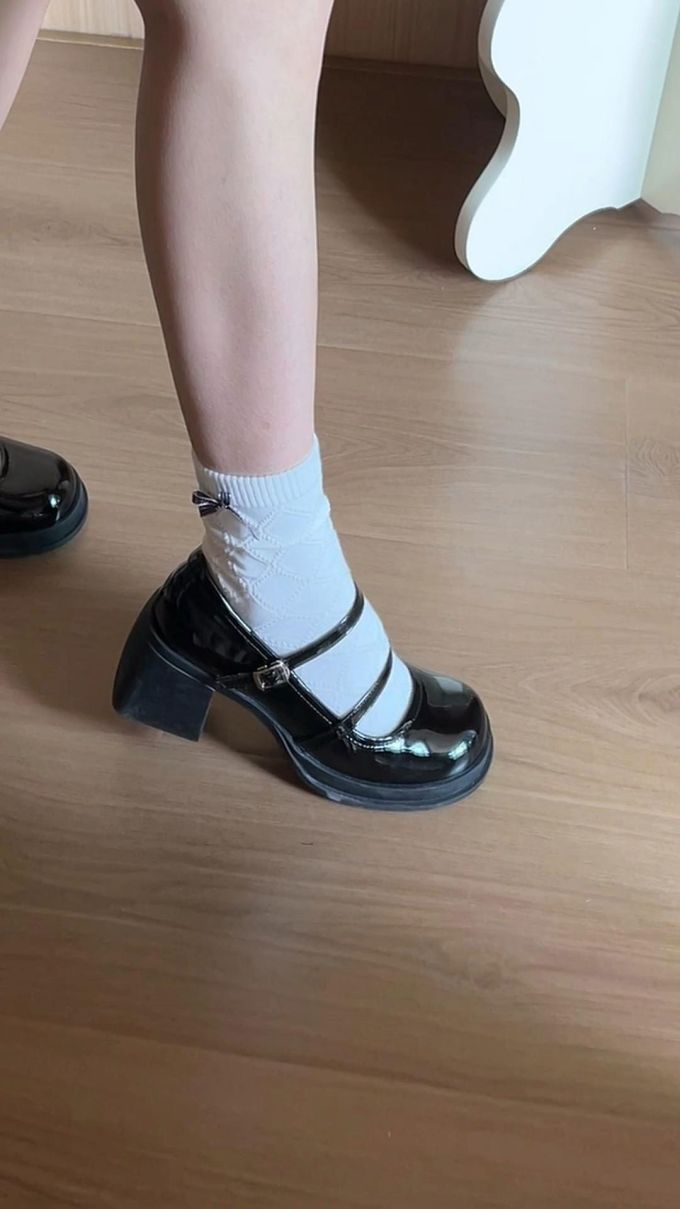 圆头 中口鞋 皮革
