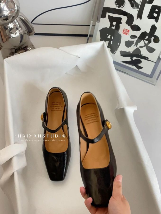 圆头 袢扣 中口鞋 皮革