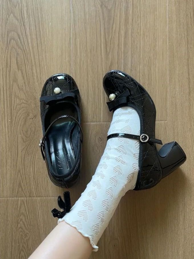 圆头 袢扣 皮革