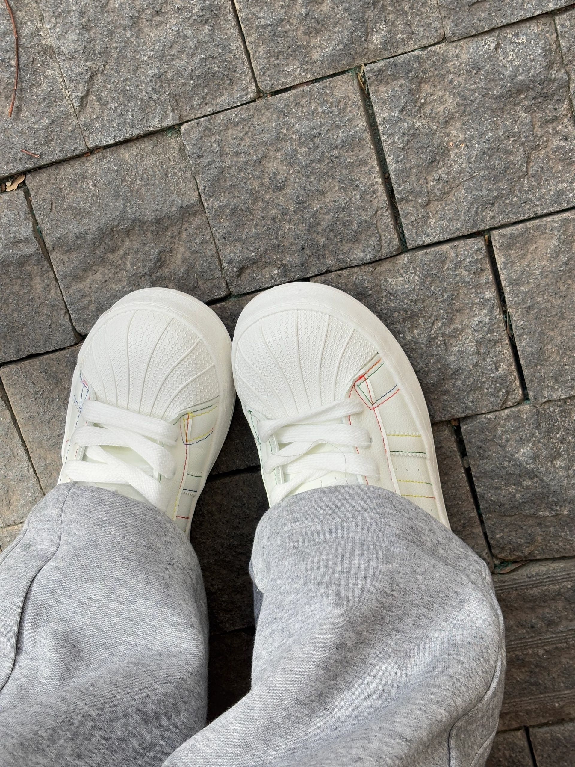 中帮  - VALI鞋履AI设计主图