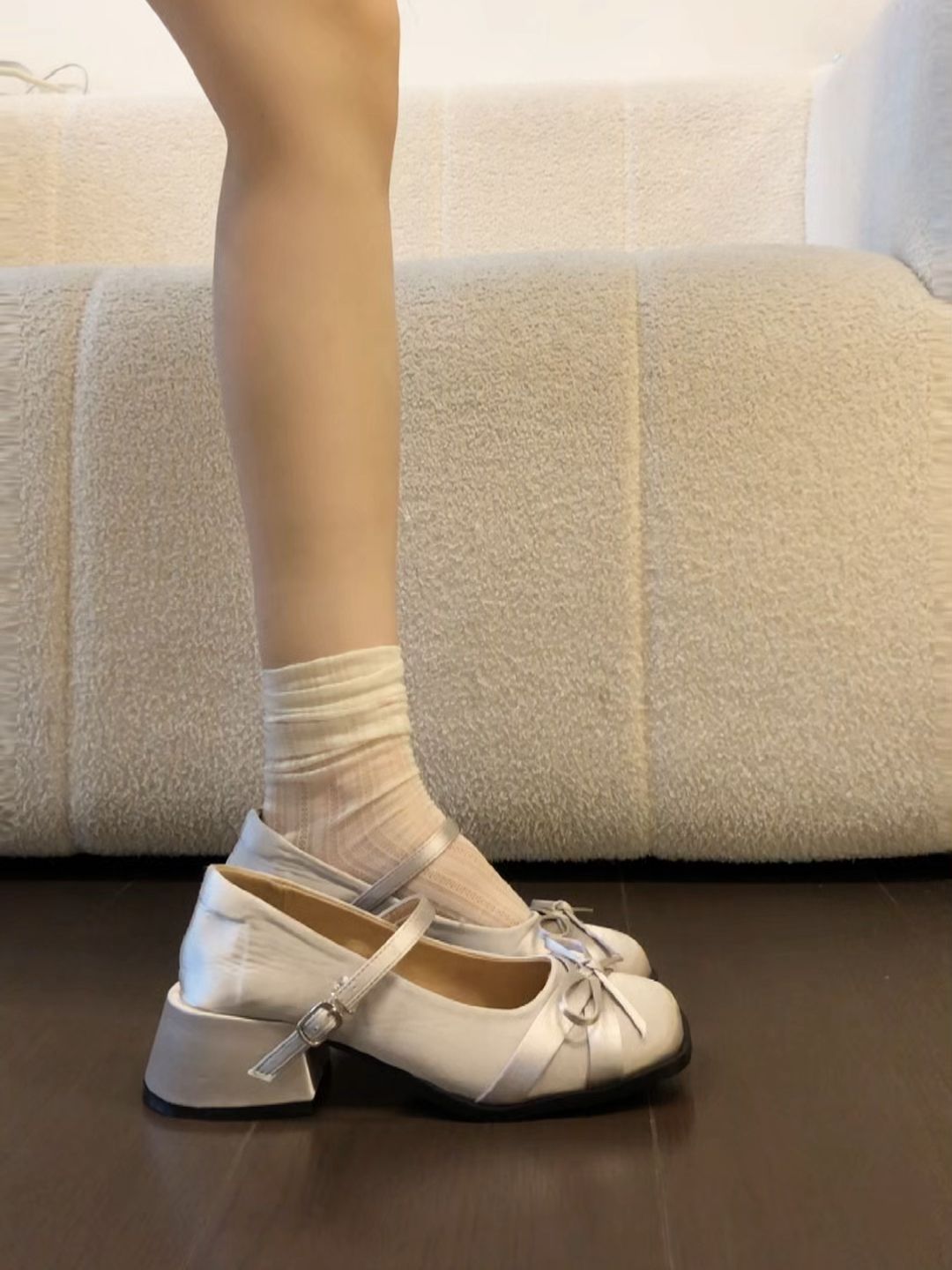 袢扣 中口鞋 皮革  - VALI鞋履AI设计主图