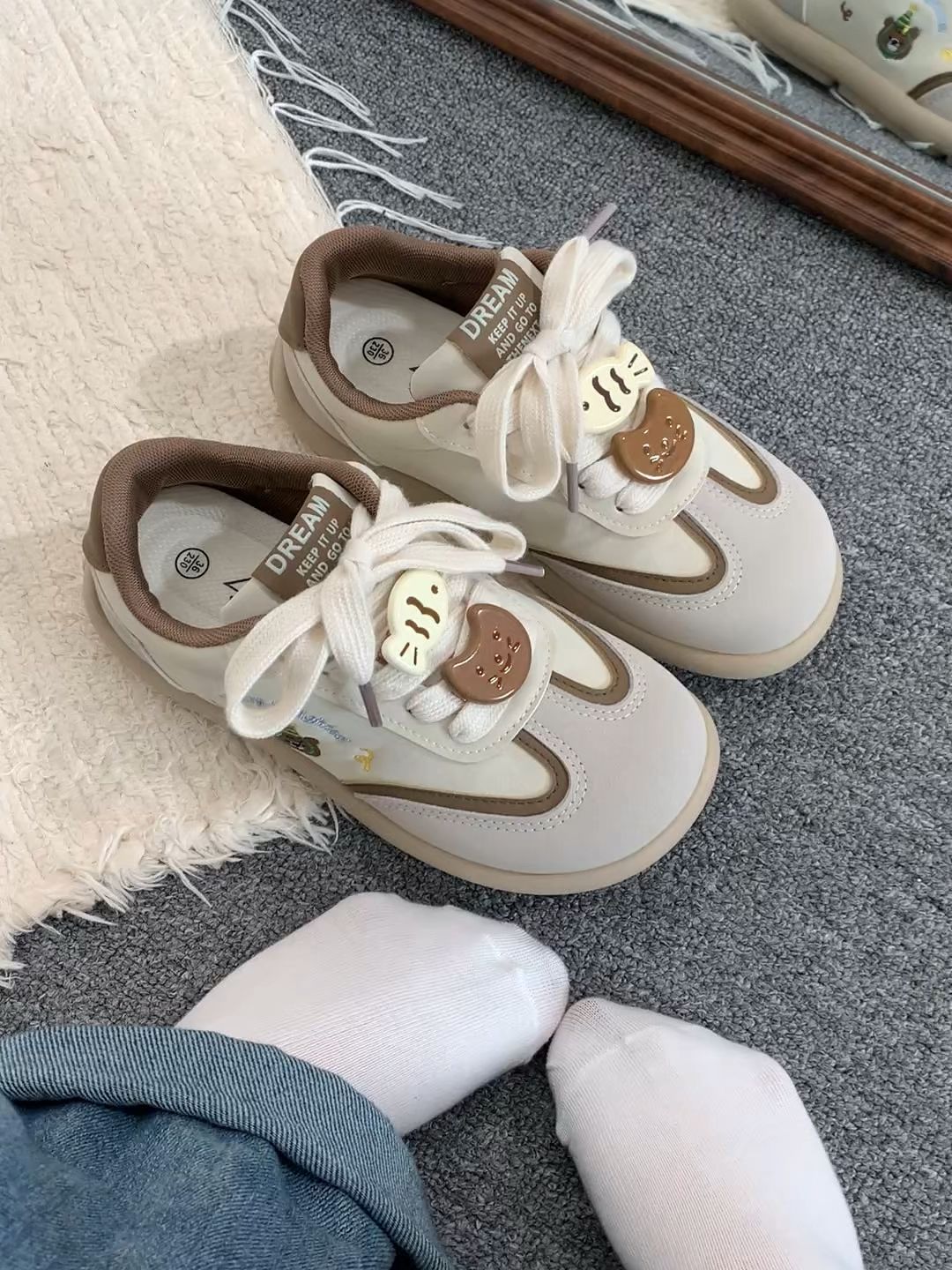 系带 皮革  - VALI鞋履AI设计主图