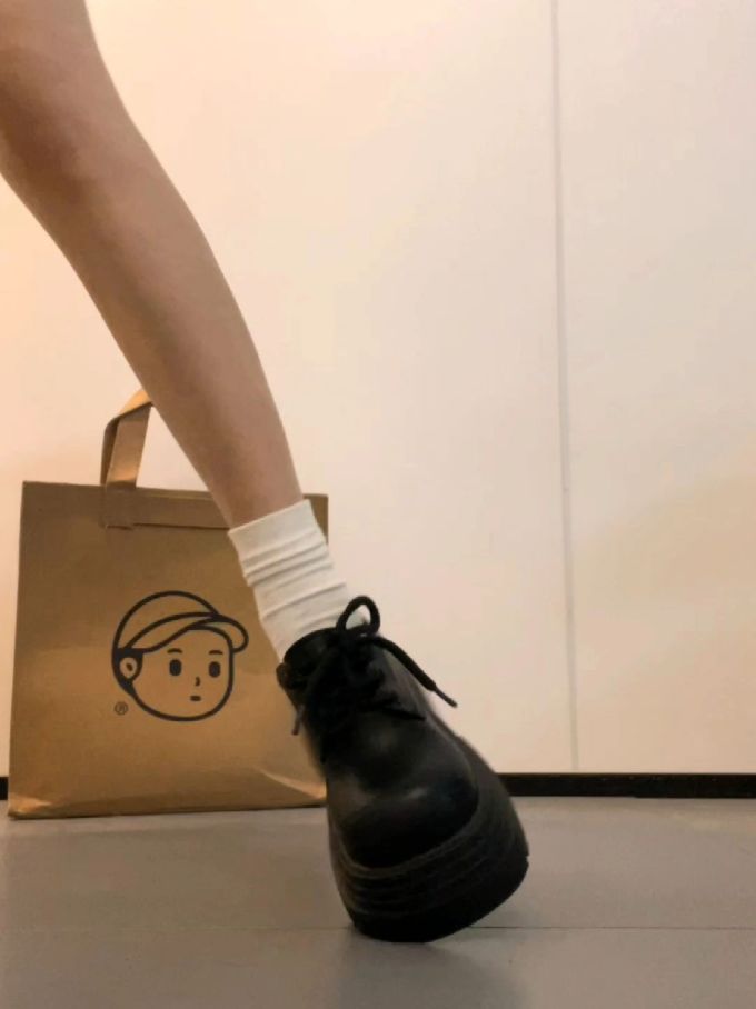 系带 皮革