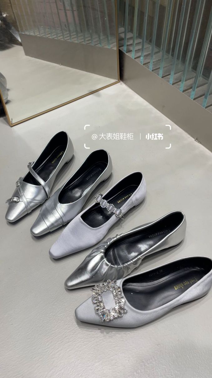 尖头 低帮 一脚蹬 浅口鞋 皮革 