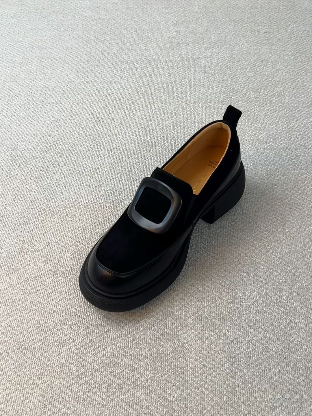 圆头 低帮 深口鞋 皮革  - VALI鞋履AI设计主图