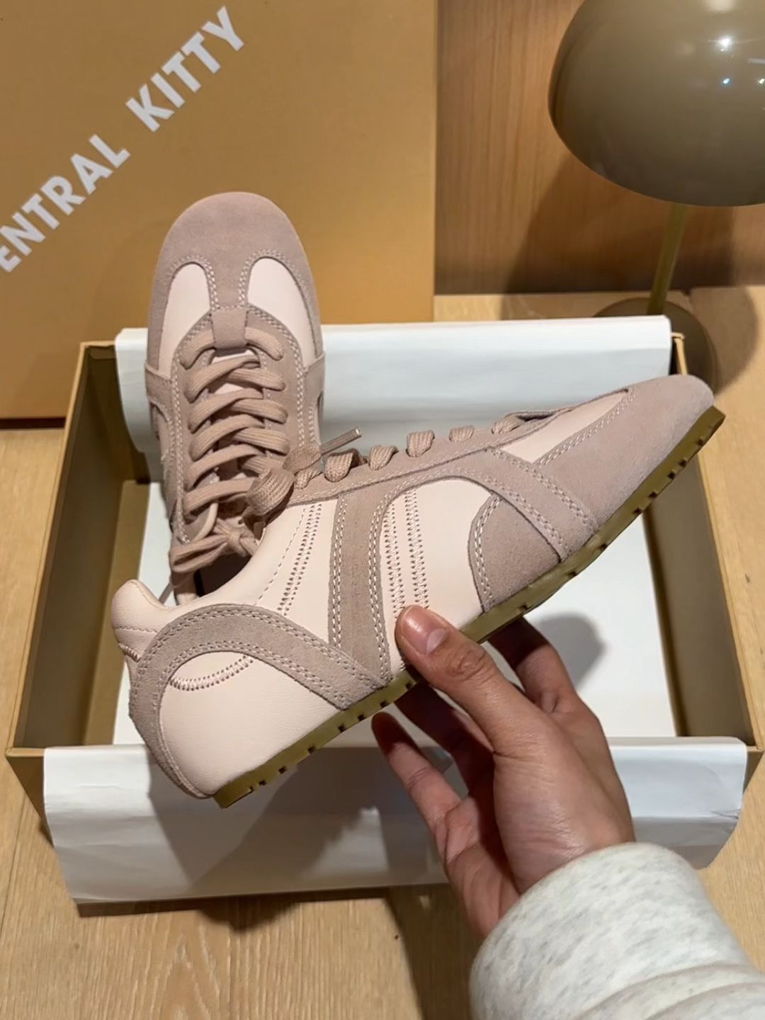 低帮 系带 皮革  - VALI鞋履AI设计主图