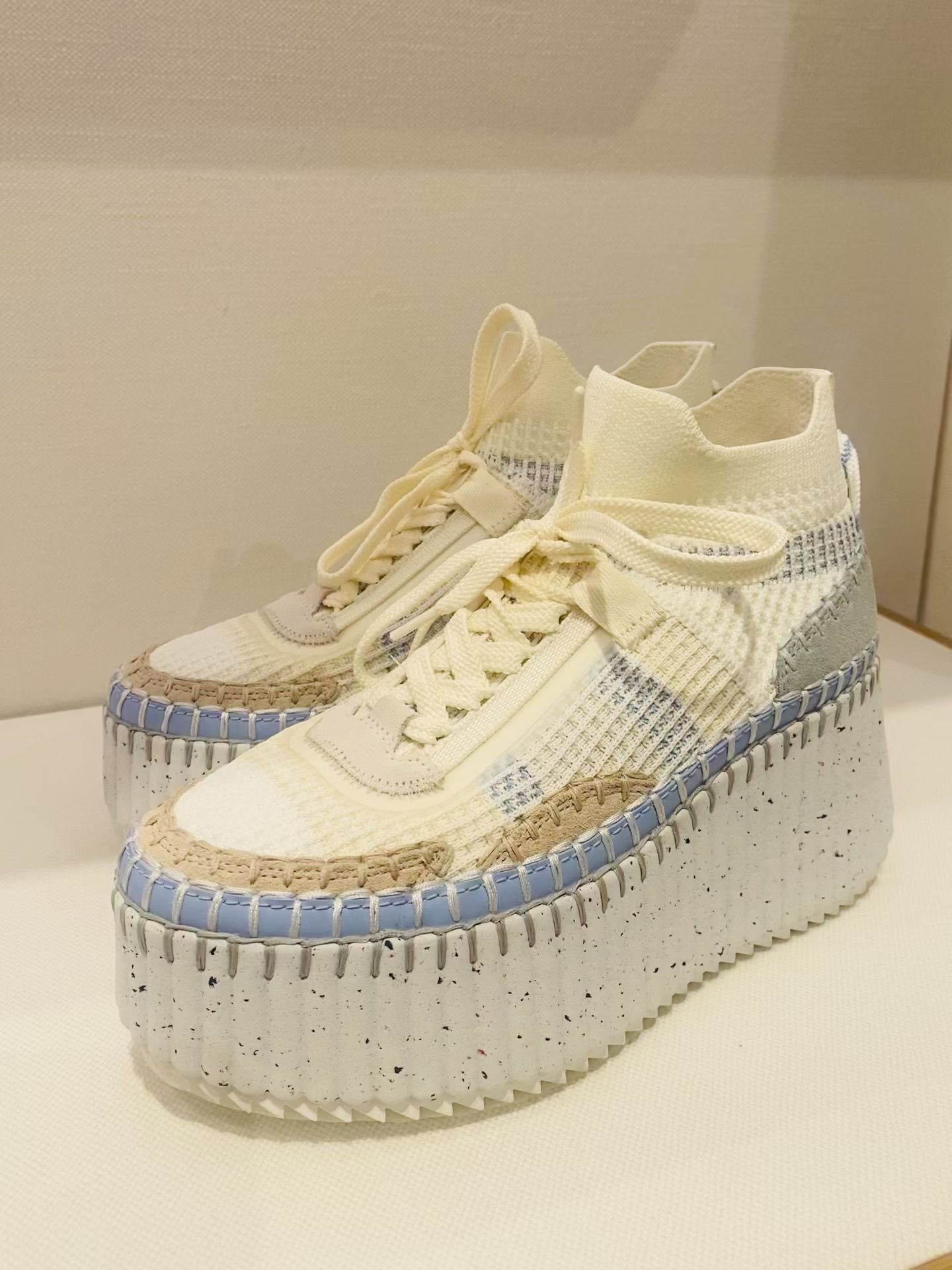 中帮 系带  - VALI鞋履AI设计主图