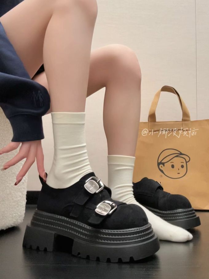 厚底 圆头 插扣 袢扣 深口鞋 皮革