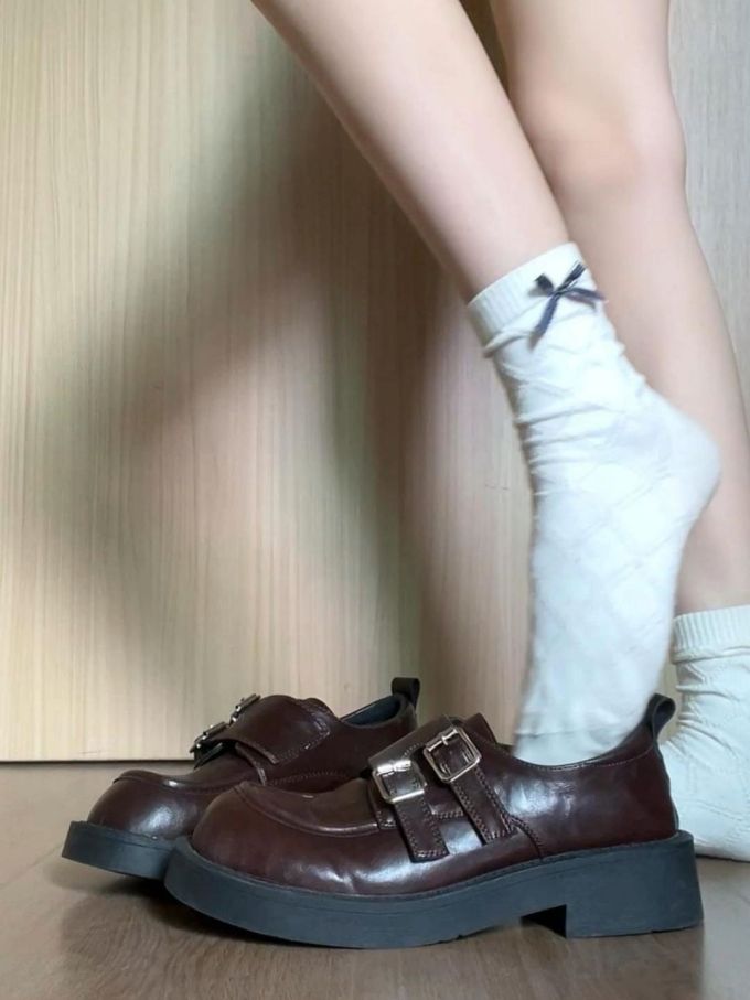 圆头 低帮 袢扣 深口鞋 皮革 