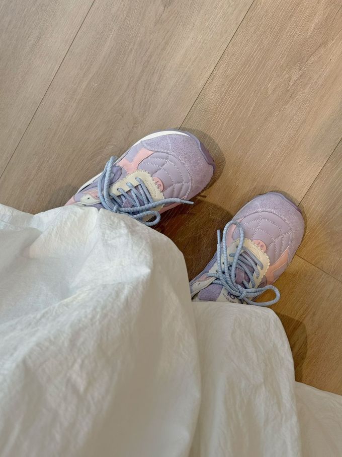 系带 魔术贴 皮革