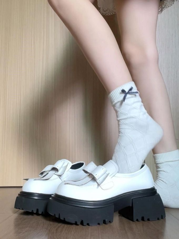 厚底 圆头 低帮 插扣 深口鞋 皮革 