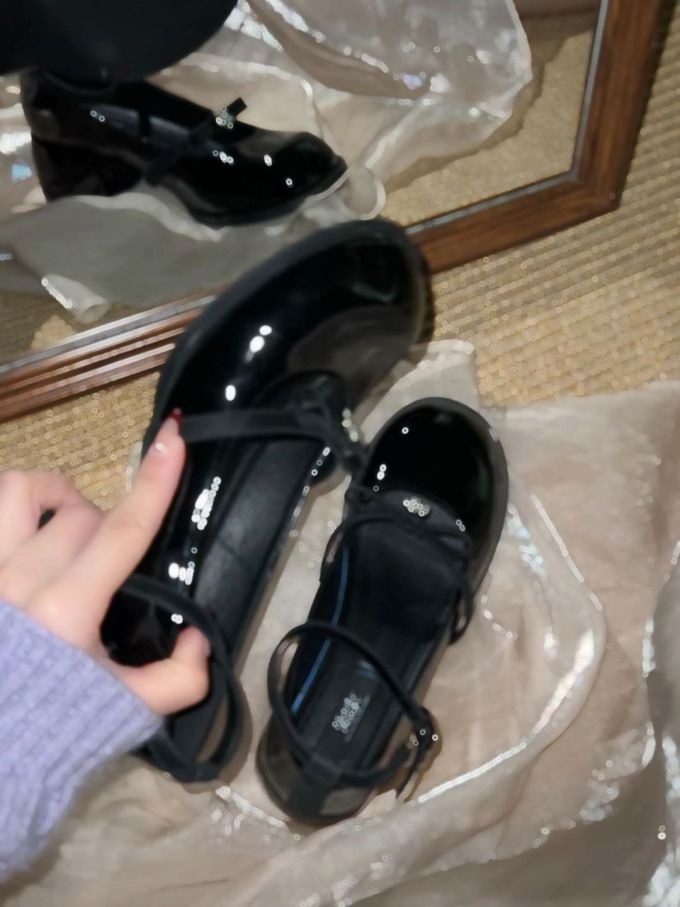 圆头 袢扣 中口鞋 皮革