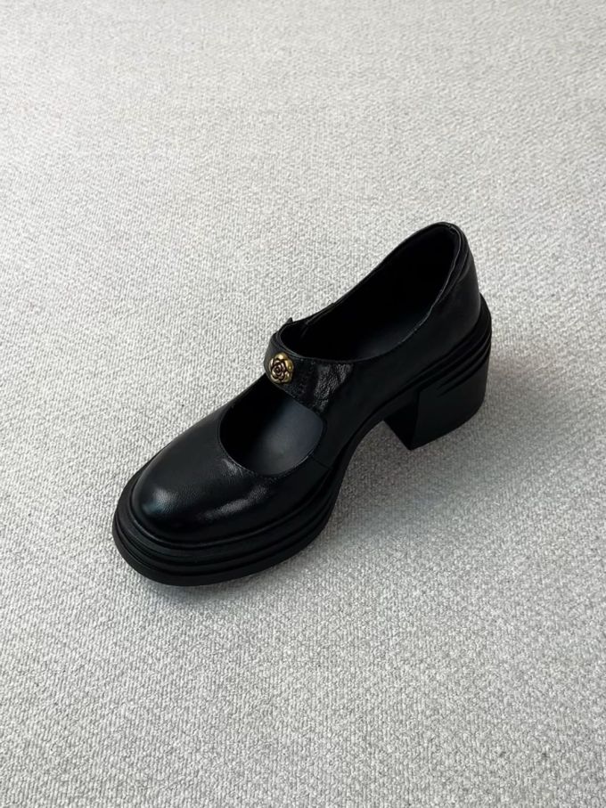 圆头 袢扣 中口鞋 皮革