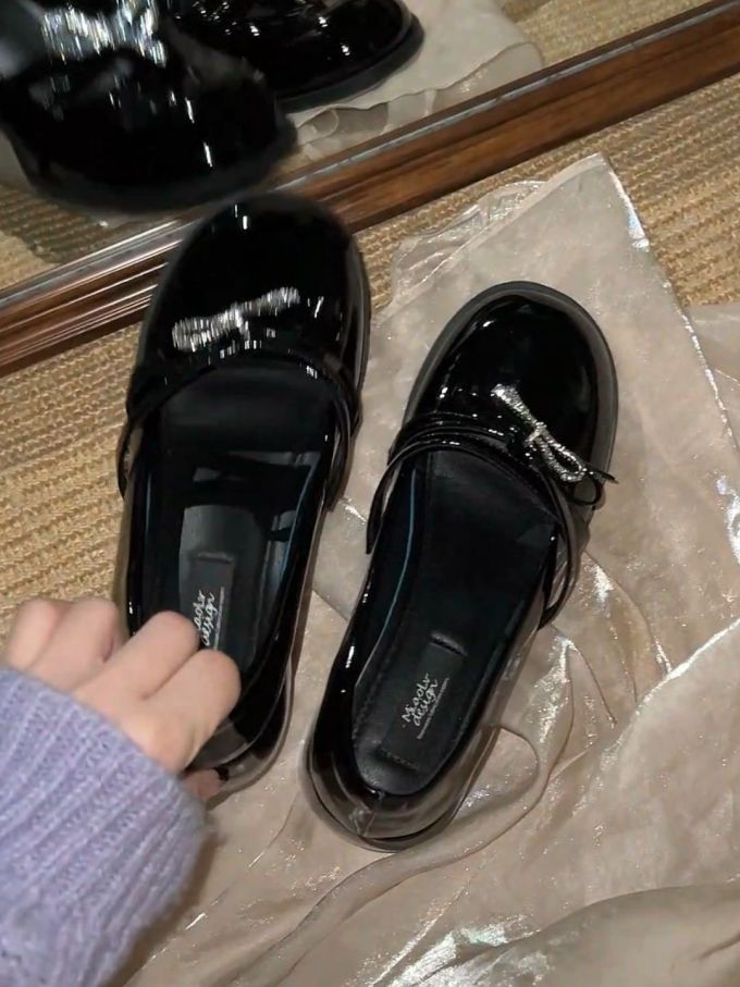 圆头 低帮 袢扣 中口鞋 皮革