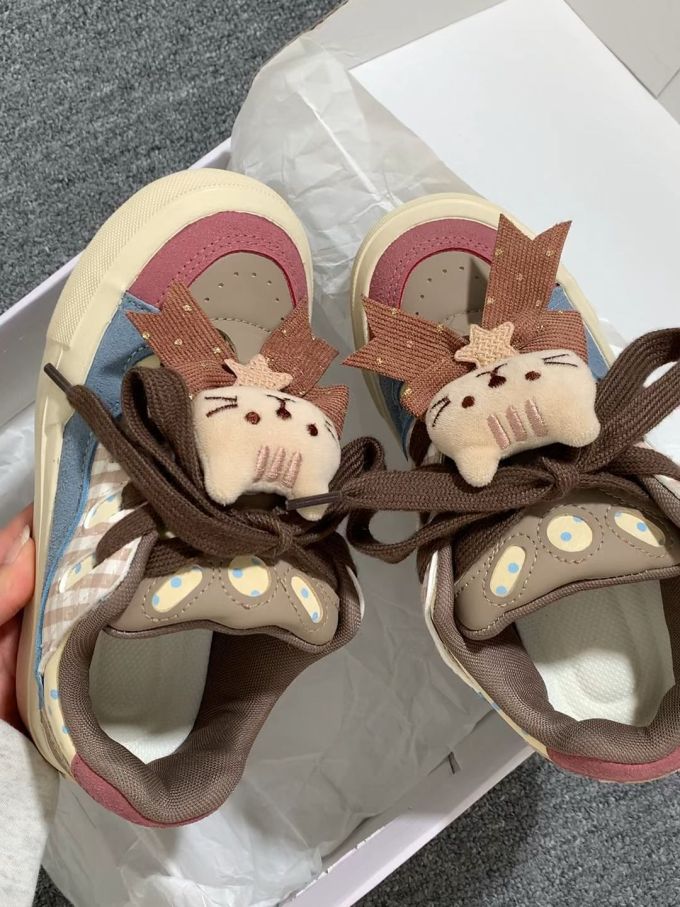 系带 魔术贴 皮革