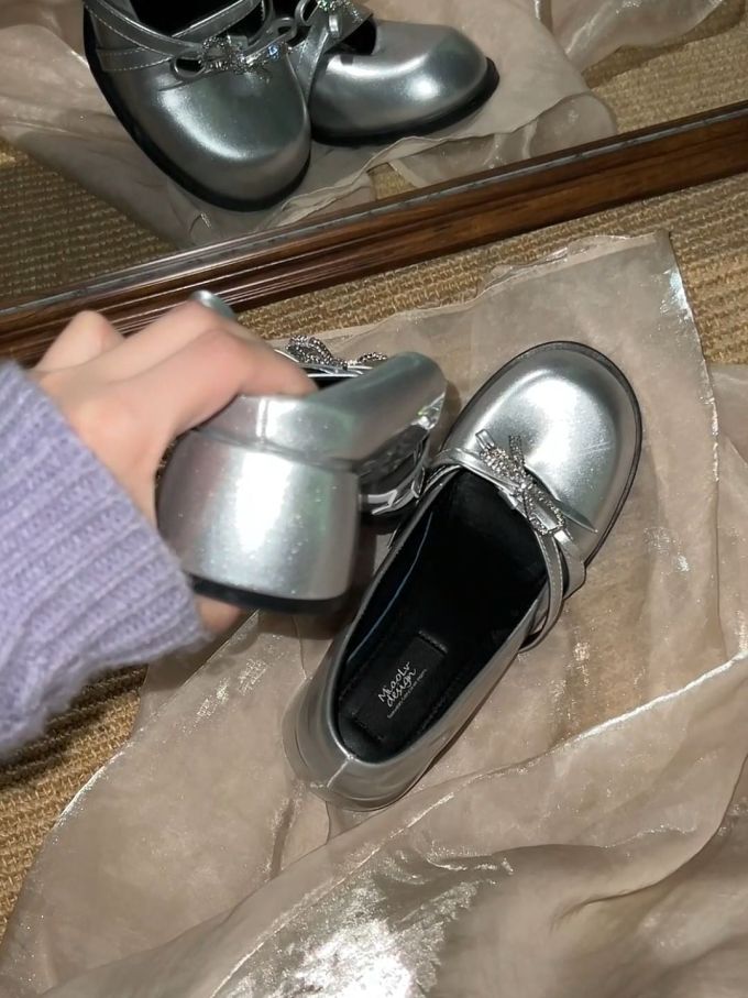 圆头 中口鞋 皮革