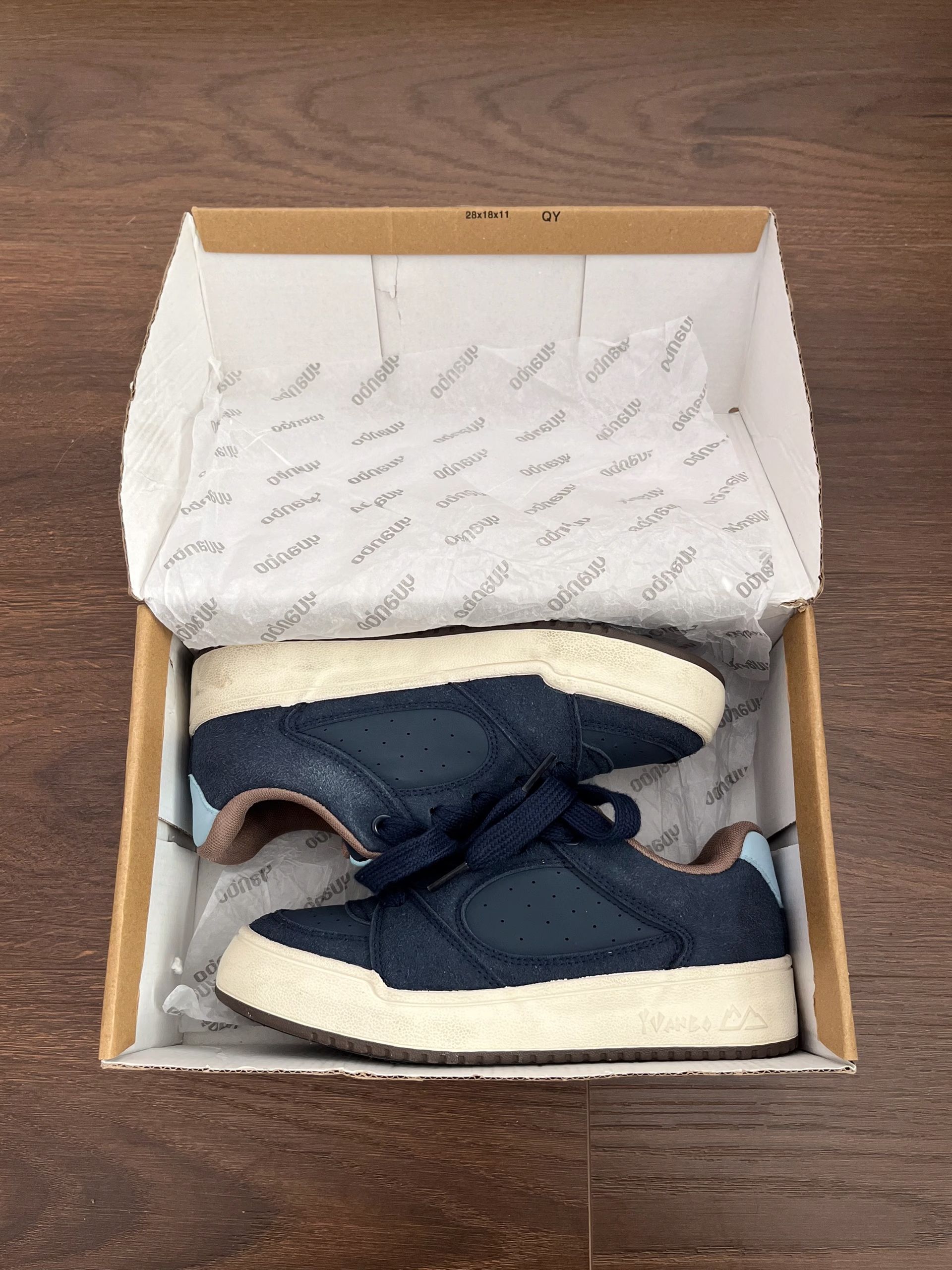 低帮 系带 皮革  - VALI鞋履AI设计主图