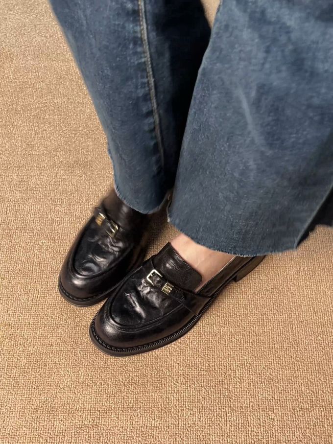 圆头 低帮 深口鞋 皮革 