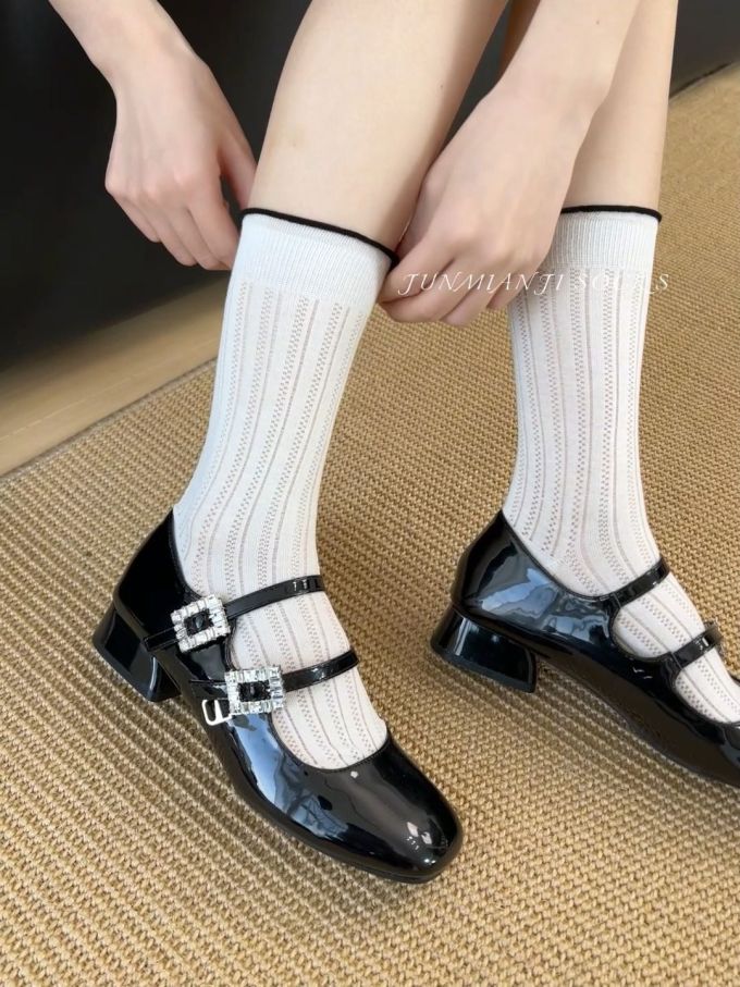 圆头 袢扣 中口鞋 皮革