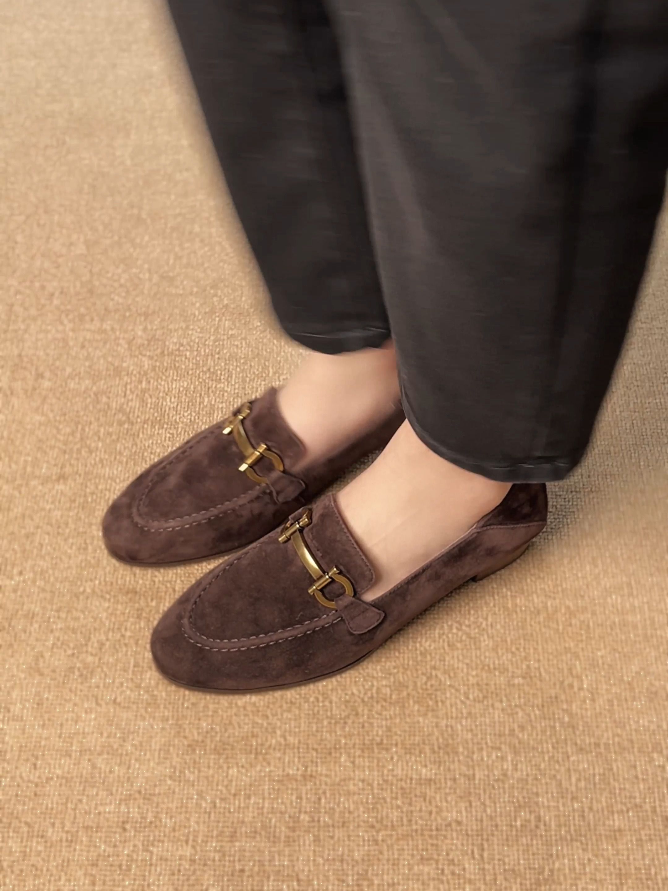 圆头 低帮 一脚蹬 深口鞋 皮革  - VALI鞋履AI设计主图