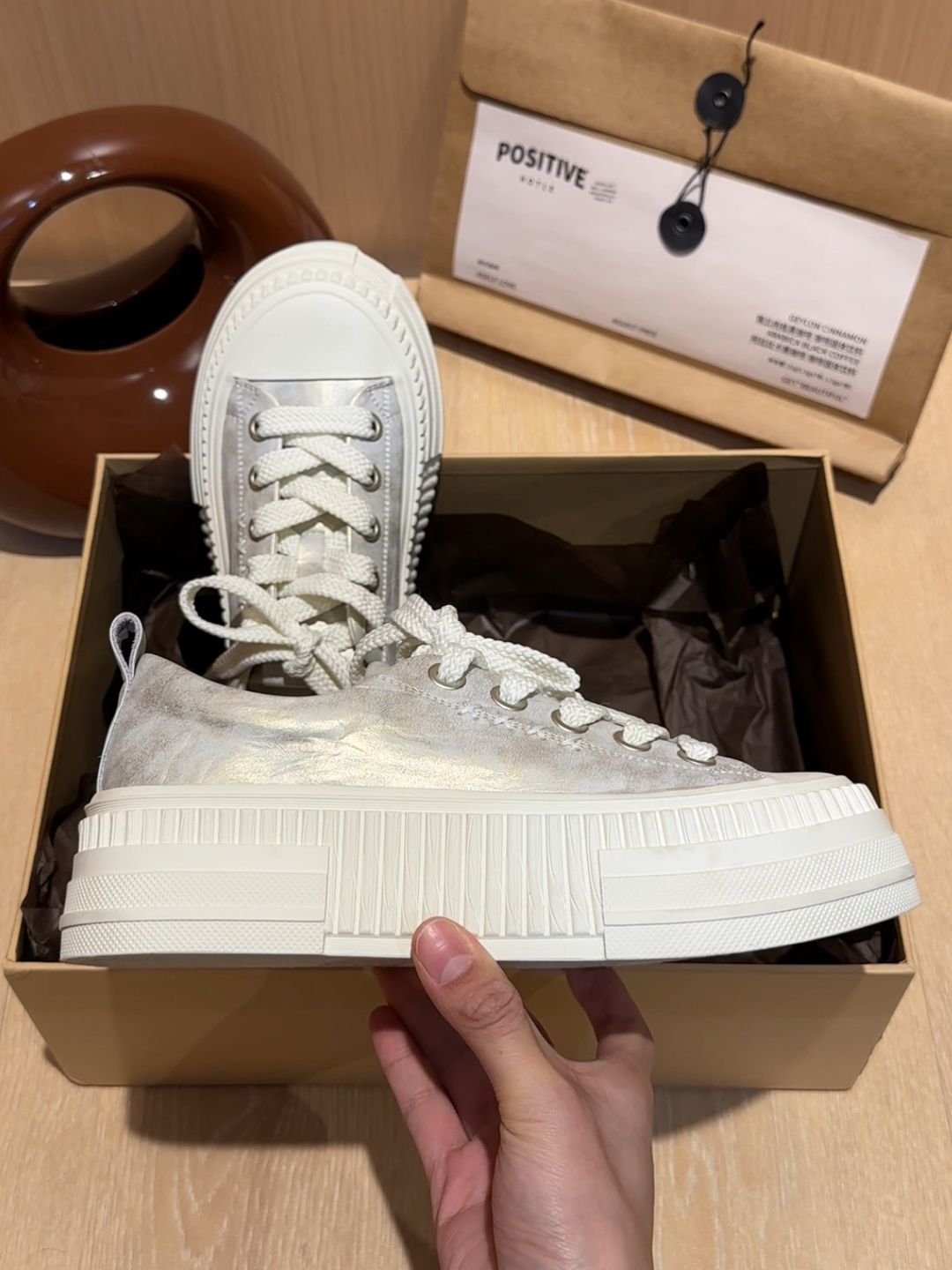 低帮 系带  - VALI鞋履AI设计主图