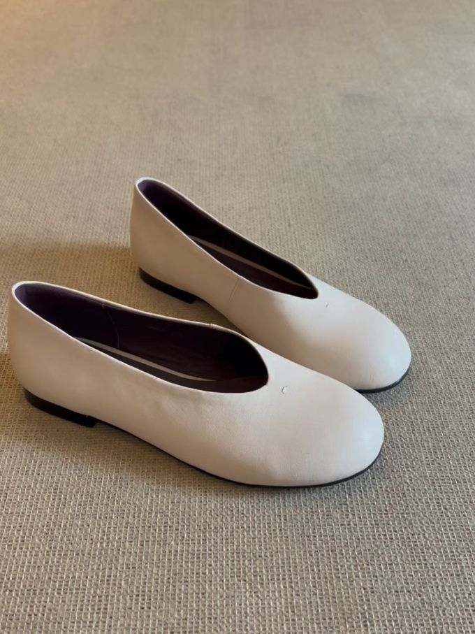 圆头 低帮 一脚蹬 松紧带 中口鞋 皮革