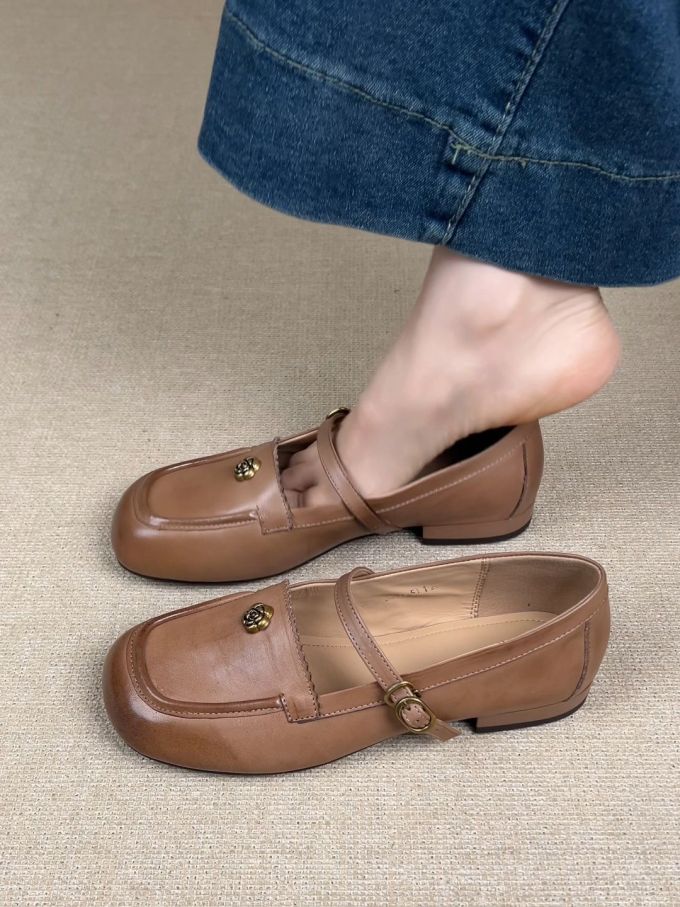 低帮 袢扣 深口鞋 皮革 