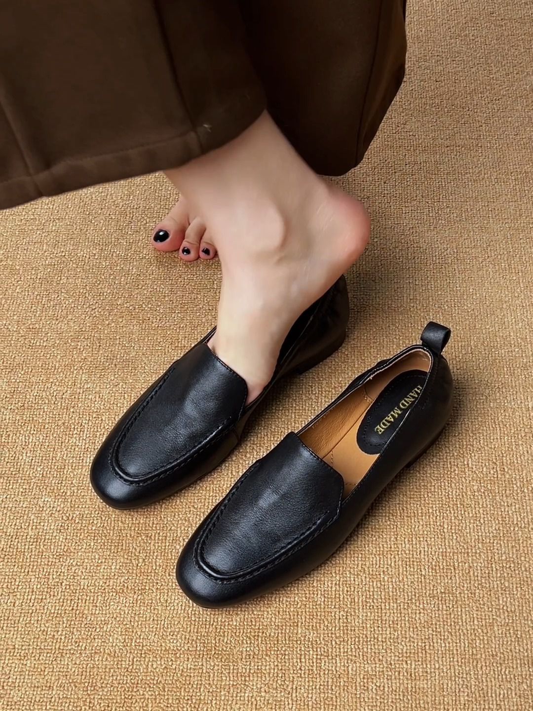 圆头 低帮 一脚蹬 深口鞋 皮革  - VALI鞋履AI设计主图