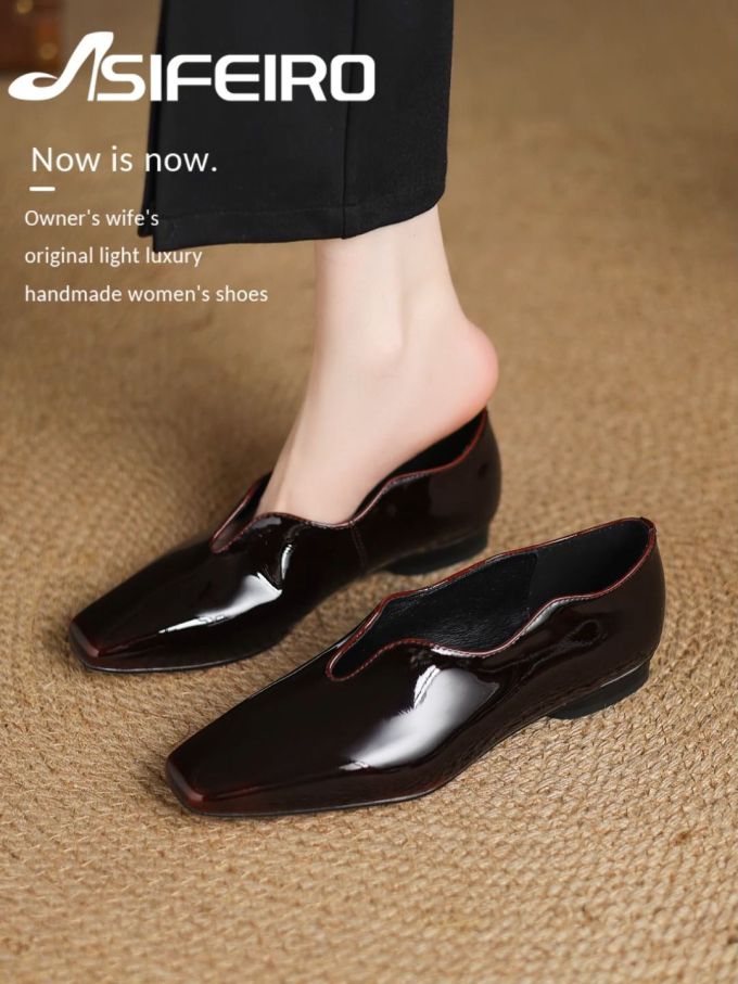 低帮 中口鞋 皮革