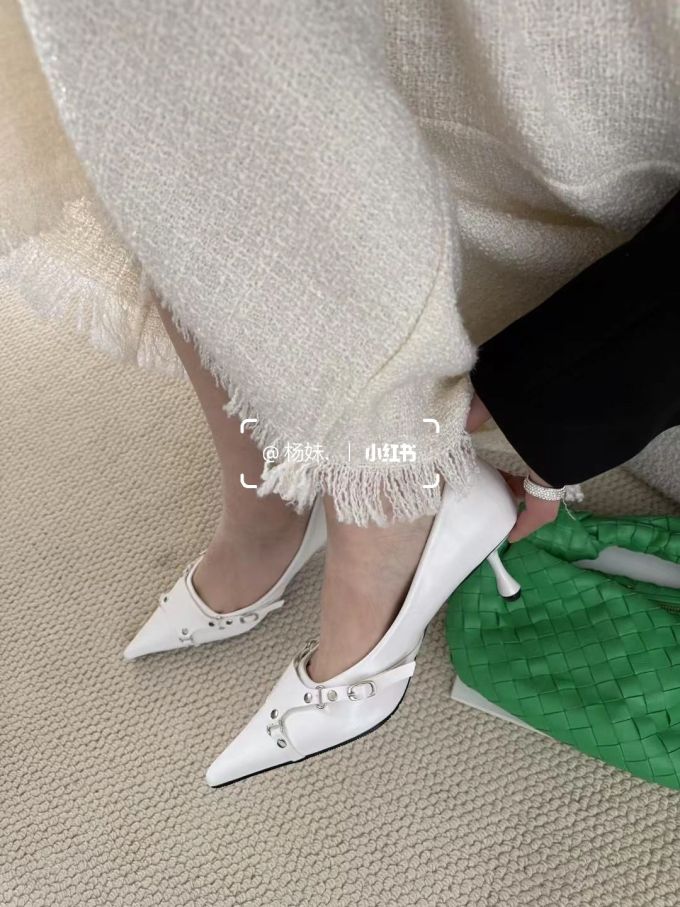 尖头 低帮 一脚蹬 浅口鞋 皮革 