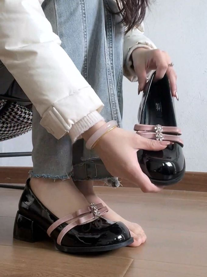 圆头 袢扣 中口鞋 皮革