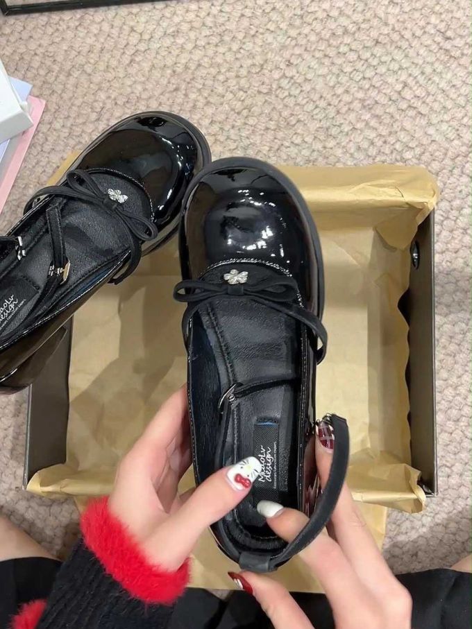 圆头 中口鞋 皮革