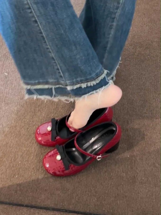 圆头 低帮 袢扣 中口鞋 皮革
