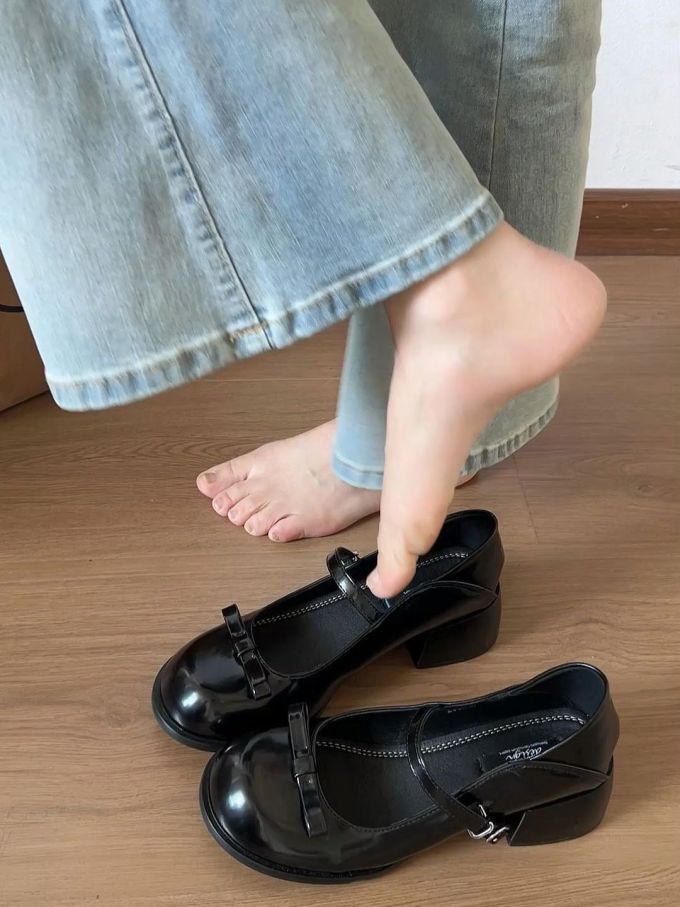 圆头 中口鞋 皮革 