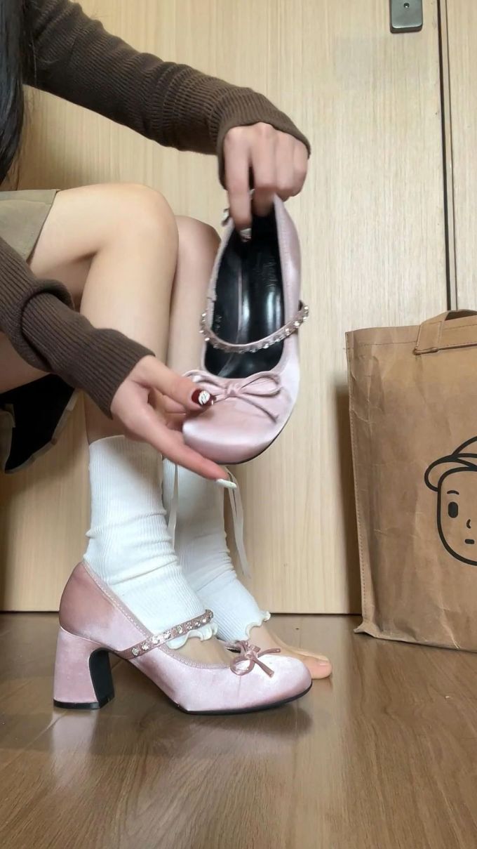 圆头 中口鞋 皮革