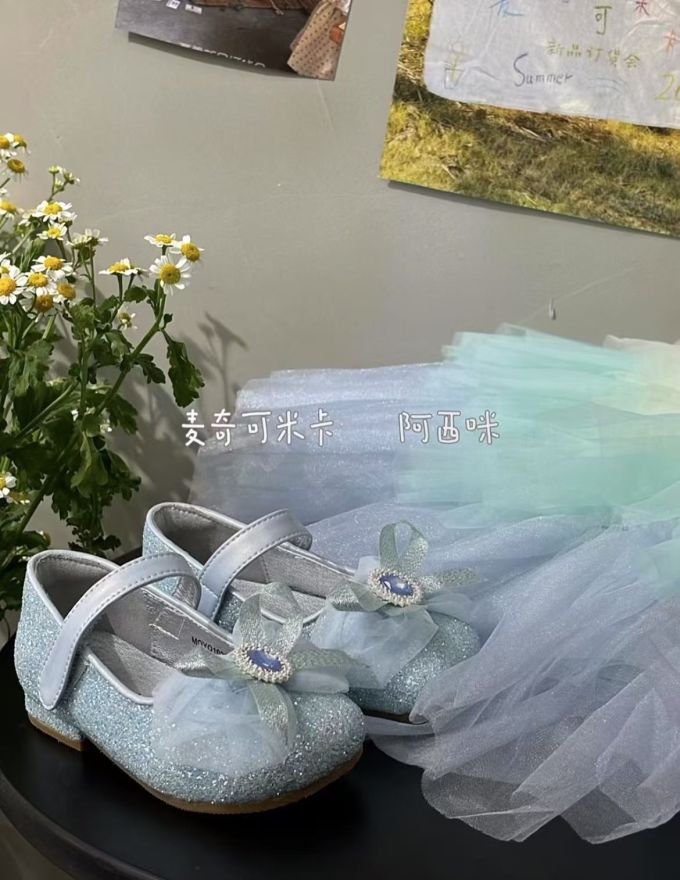 圆头 中口鞋 塑料
