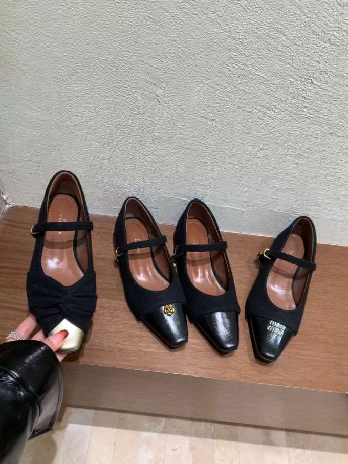 低帮 袢扣 中口鞋 皮革