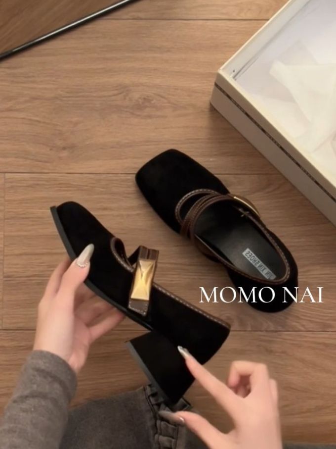 方头 低帮 中口鞋 皮革