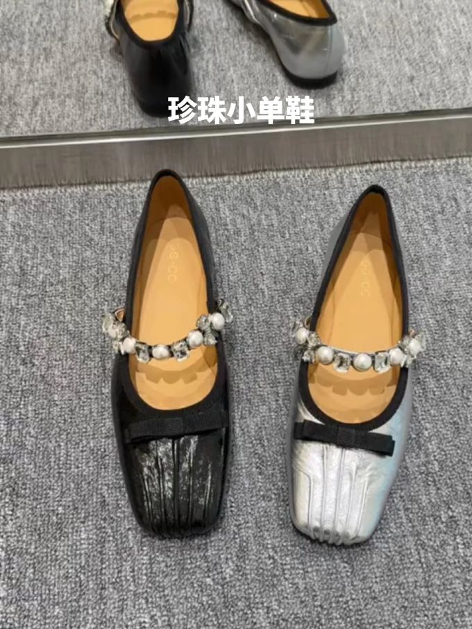 方头 浅口鞋 皮革 