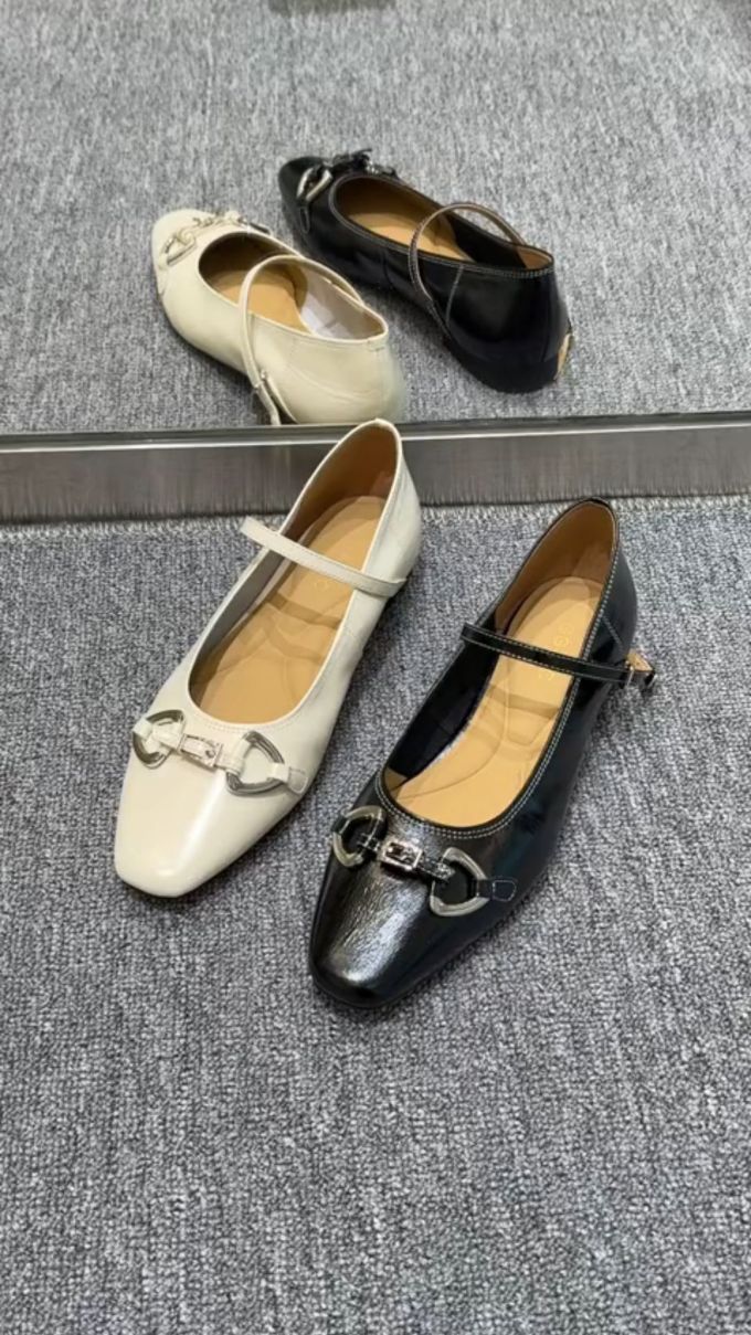 方头 袢扣 中口鞋 皮革 