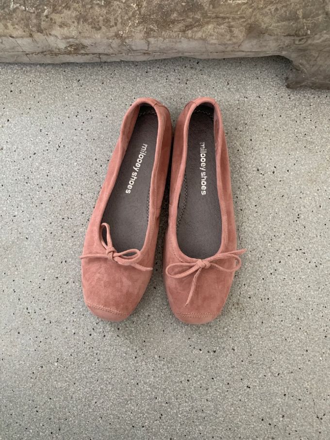圆头 一脚蹬 中口鞋 皮革 