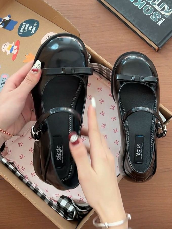 圆头 袢扣 中口鞋 皮革