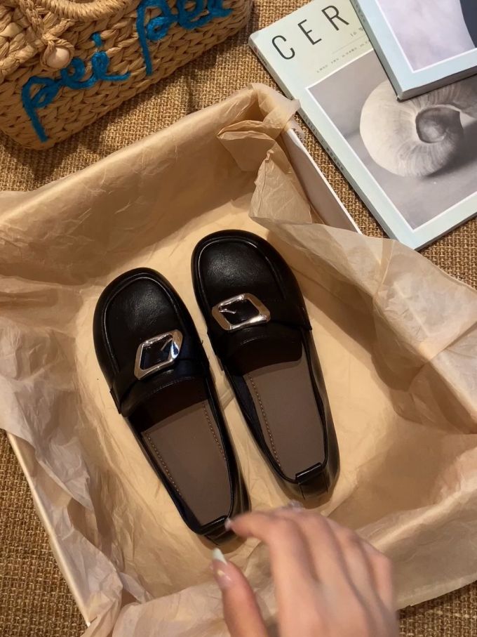圆头 一脚蹬 深口鞋 皮革