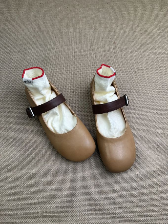 圆头 袢扣 中口鞋 皮革