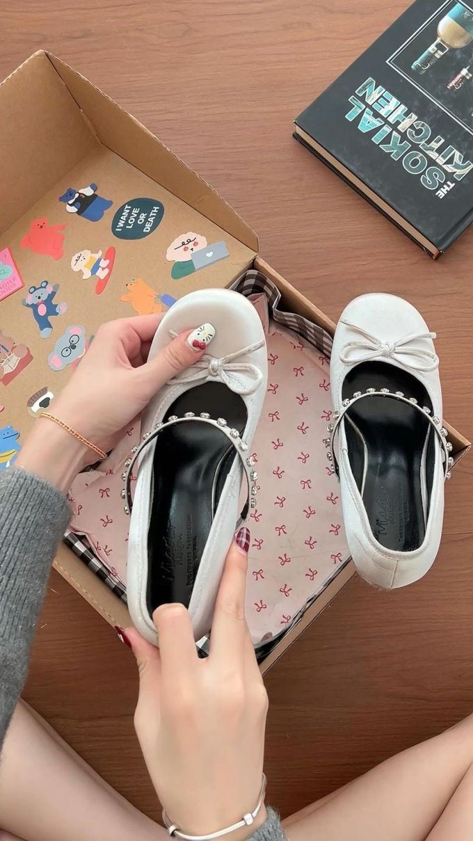 圆头 袢扣 中口鞋 皮革