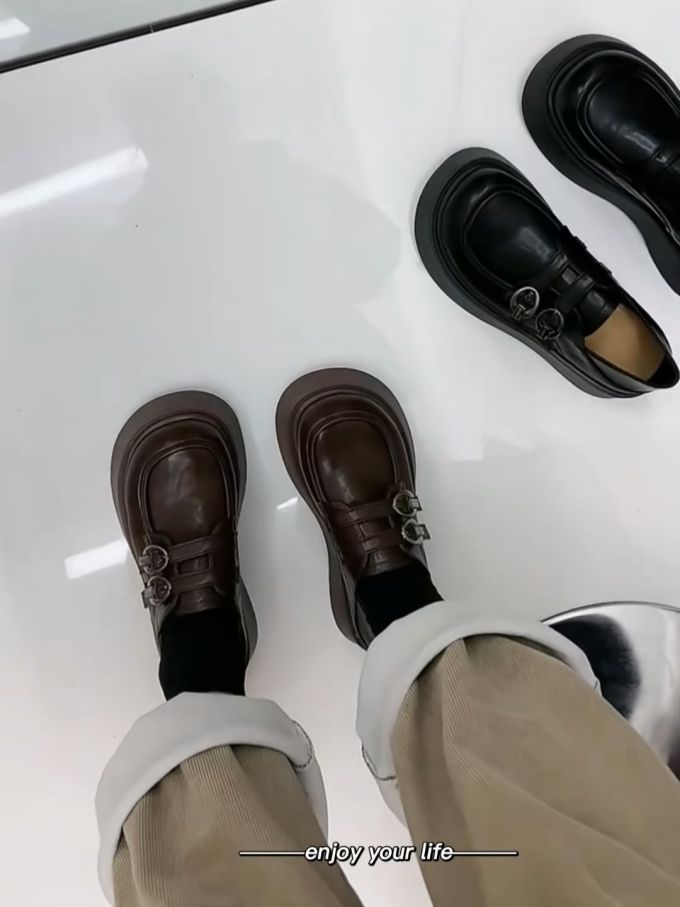 圆头 低帮 深口鞋 皮革