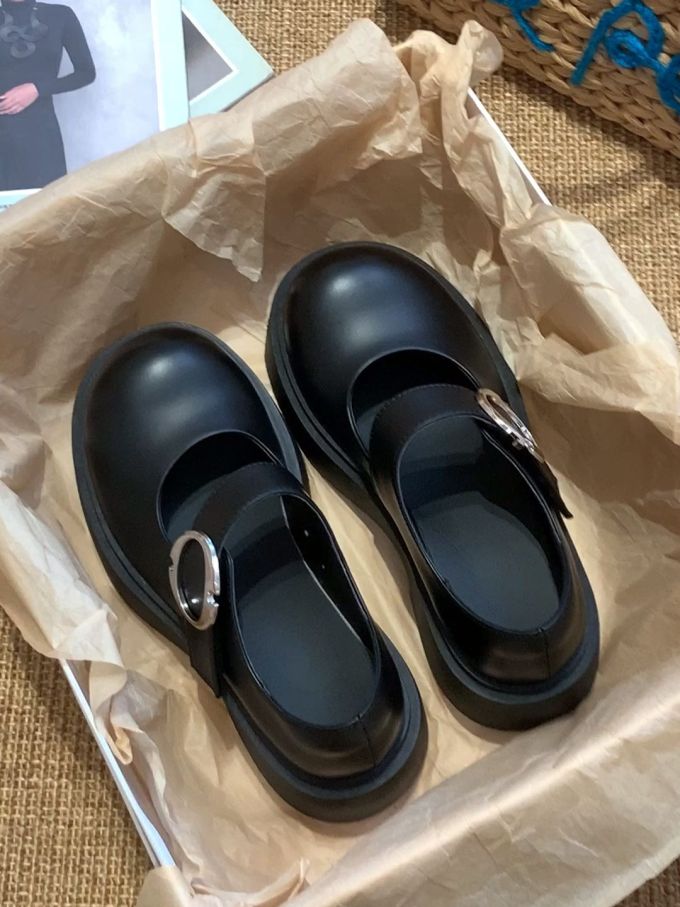 圆头 袢扣 中口鞋 皮革