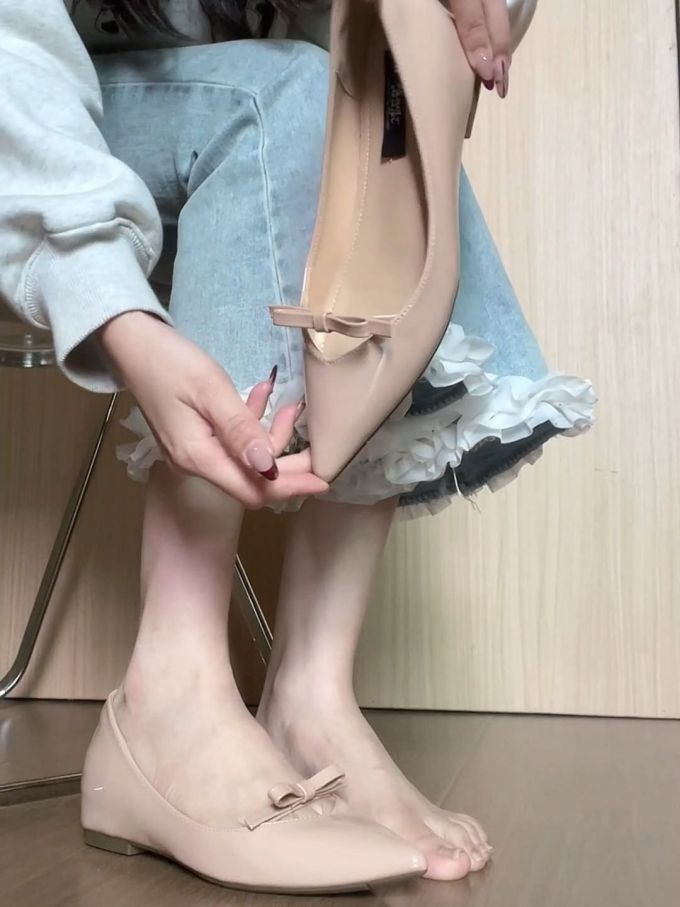 一脚蹬 浅口鞋 塑料 
