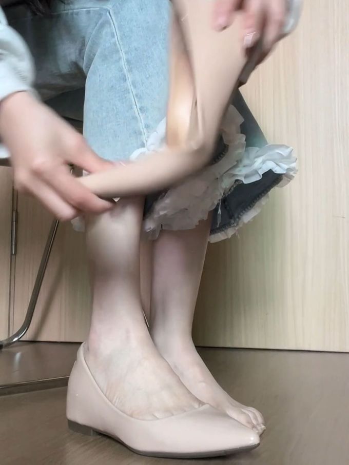异形头-分趾 一脚蹬 塑料